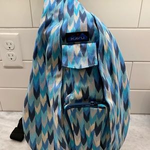 Blue Palette Kavu Crossbody Rope Bag!